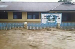 Di Landa Banjir Bandang, Aktifitas Warga Obi Lumpuh Total