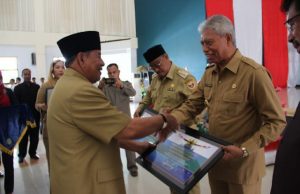 Penghargaan Pengelolaan Keuangan Terbaik Tahun 2015 Diraih Pemkot Ternate