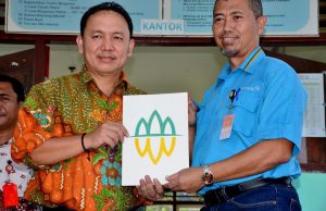 PT Antam Serahkan Aset SMA N 12 Ke Pemda Haltim