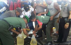 Ribuan Kantong Minuman Keras Dimusnahkan