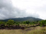 Gunung Gamalama Keluarkan Hembusan Dengan Abu Vulkanis Tipis