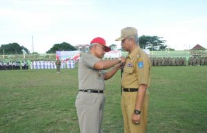 Walikota Ternate Terima Lencana “Ashta Barata” dari Gubernur IPDN