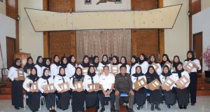 27 Orang Bidan Dapat SK dari BKPSDM Kota Ternate