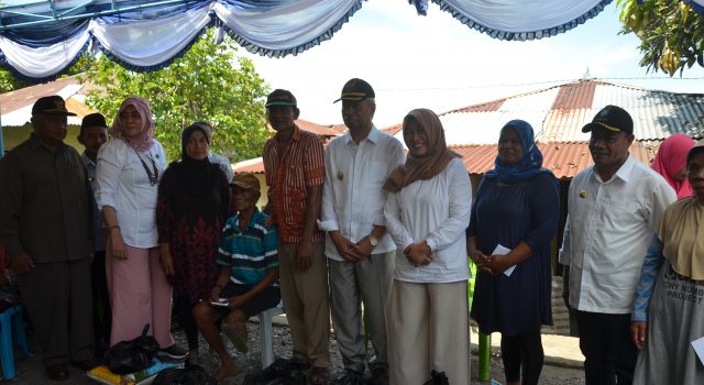 120 Warga Hiri Dapat Bantuan dari PKK Kota Ternate