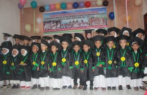 TK RA Hidayatullah Wisuda 29 Siswa