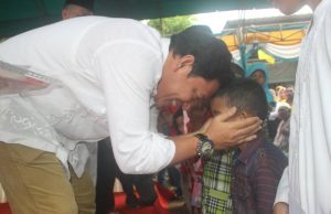 AHM Santuni 400 Orang Anak di Halut dan Morotai