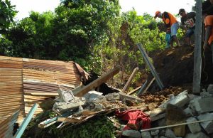 Longsor, Dua Orang Tewas