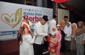 ICMI Malut Santuni Ratusan Anak Yatim Dan Keluarga Pra Sejahtera