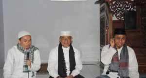 Gubernur Berbagi dengan Anak Yatim