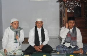 Gubernur Berbagi dengan Anak Yatim