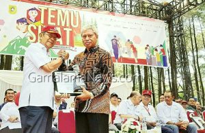 Lagi, Penghargaan Dari PMI Pusat Untuk Walikota Ternate