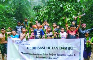 Tanam Pohon Bambu Upaya Pemuda dan Pelajar Kalaodi Lestarikan Hutan