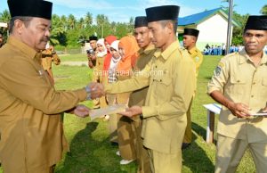 Peringati HSN Kemenag Halbar Gelar Upacara dan Bagikan SK 100 Persen kepada 32 CPNS Lingkup Kemenag Halbar