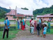 Camat Bacan Barat Ditolak Warga?