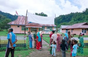 Camat Bacan Barat Ditolak Warga?