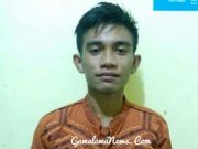 M Yamin Yakub: Kepala Desa Kasiruta Membantu Keluarga Miskin