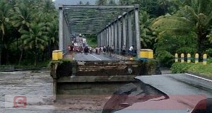 Banjir Bandang Patahkan Jembatan Mede