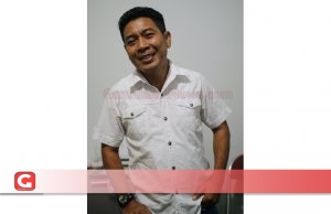 Burhan Ismail, Resmi Menyerahkan Berkas Calon Anggota DPD-RI