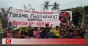 Warga Daruba Pantai Tolak Reklamasi
