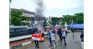 BOM Tolak Reklamasi Pantai di Desa Daruba