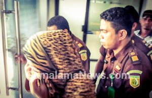 Kejati Malut Tahan Dua Tersangka Kasus Dugaan Korupsi Samsat Ternate