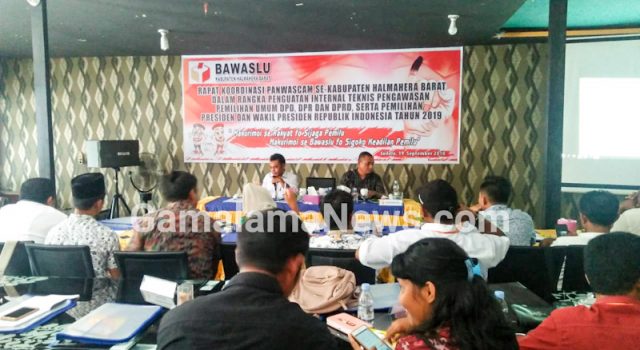 Bawaslu Halbar Gelar Rakor Panwascam se-Halbar Dalam Rangka Penguatan Internal Teknis