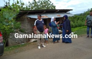 Timsus Bawaslu Halbar Cegat Bupati Halsel saat Silaturahmi Bersama Masyarakat Bobaneigo di Wilayah PSU