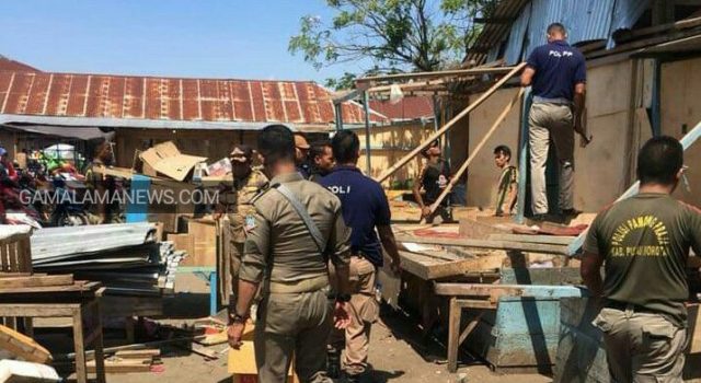 Sejumlah Lapak di Pasar Baru Kembali di Tertibkan Satpol-PP