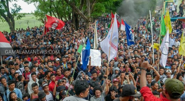 Harga Kopra Anjlok, Ribuan Mahasiswa Turun ke Jalan