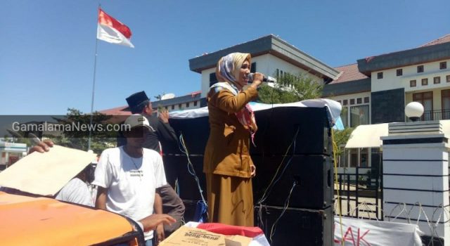 Selain ASN dan Masyarakat, Guru SD N SP4 juga Minta Bupati Benny Laos Turun dari Jabatan