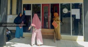 Karena Berkantor, Masyarakat Usir Sejumlah Pimpinan SKPD dan Pegawai Dikbud