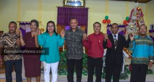 Wawali Tikep, Hadiri Perayaan Natal di Desa Lola, Oba Tengah