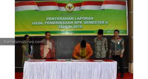Ketua BPK Perwakilan Malut Serahkan Hasil Pemeriksaan BPK Semester II Tahun 2018 ke Wali Kota Tidore