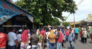 Nasabah, Datangi Rumah Orang Tua Dirut Karapoto