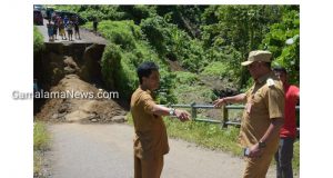 Tinjau Jembatan Ambruk, Wawali Tidore Sampaikan Hal Ini