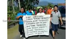 Tunjangan Fungsional belum Terbayarkan, Puluhan Guru Lakukan Aksi Demonstrasi Ancam Lakukan Mogok Mengajar