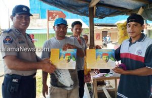 Humas Polres Halut Gelar Sosialisasi Bijaksana Dalam Menggunakan Media Sosial, di Desa Margomulyo, Polres Ingatkan Perlu Menjaga Tali Silaturahmi