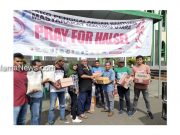Jurnalis Hukrim Serahkan Bansos Korban Gempa Di Halsel