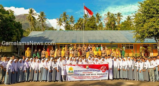 Peringati HUT Polwan Ke-71, WSW Manis Goes To School