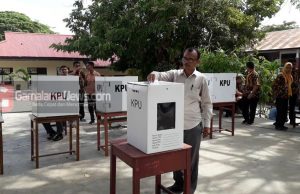 A. Khalik Ibrahim dan Tri Wahyuni M. Saleh Terpilih sebagai Ketua dan Wakil Ketua OSIS SMAN 3 Tikep