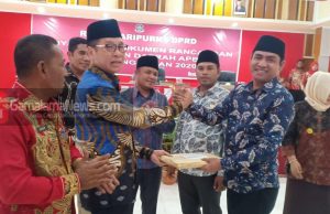 Serahkan Dokumen Peraturan Daerah, APBD 2020 Dirancang Rp 880 Miliar Lebih