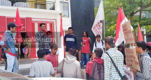 Peringati Hari HAM, Mahasiswa Unipas Gelar Aksi Di Halaman Kantor DPRD Morotai