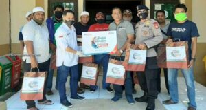 Momentum Ramadan, BNI KCP Sofifi Berikan Paket Sembako Kepada Warga