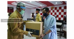 Walikota Tidore Serahkan 424 Paket Bantuan Kepada Parekraf