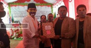 Helmi Umar Muksin dan Laode Arfan Mendaftar di KPU Halsel