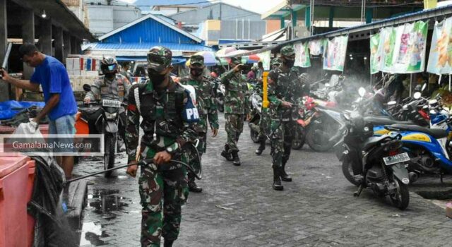 Cegah Penyebaran Wabah Virus Corona, TNI-POLRI dan Instansi Terkait Lakukan Penyemprotan Disinfektan