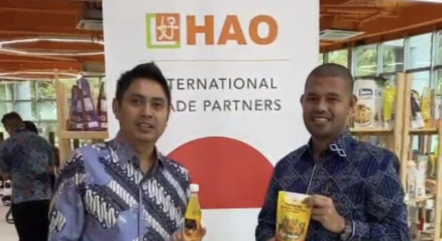 HIPMI Malut Promosikan Air Guraka, Kenari dan Sirup Pala di Singapura