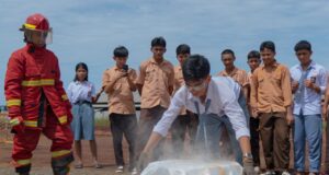 Safety Goes to School: Harita Nickel Ajak Siswa SMA Tunas Muda Desa Kawasi Terapkan Budaya K3