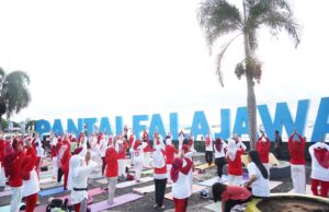 Yoga Therapy Sambut HUT Ke-79 RI