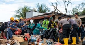 Harita Nickel dan Masyarakat Kawasi Satukan Langkah di World Cleanup Day